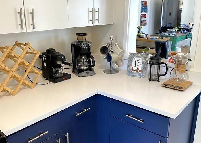 Renovated Historic Gem • Walk To Uofa • Sleeps 8 * Tucson